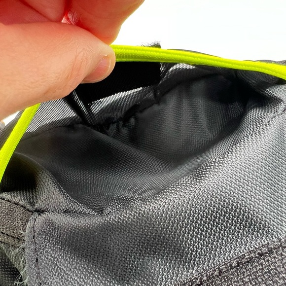 Nathan Black and Neon Yellow Hydration Belt with two 8oz bottles - Picture 5 of 14